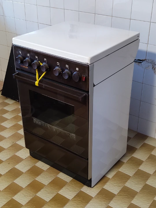 Dhurohet Shporeti me Pllaka Plini/Elektrik