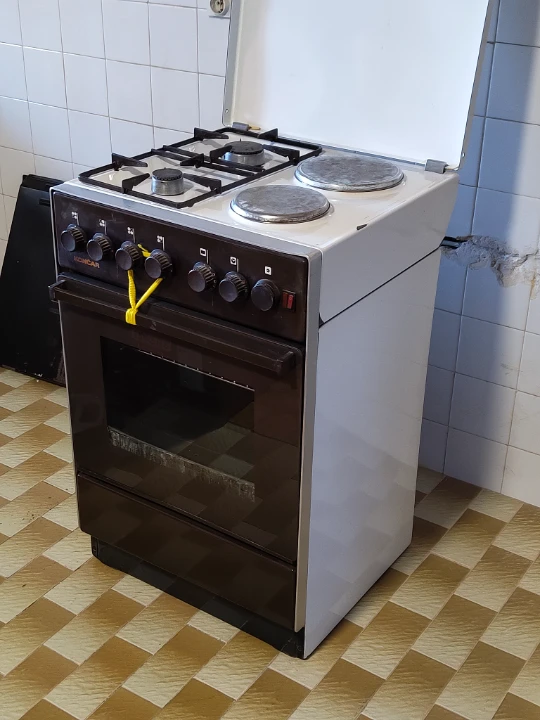 Dhurohet Shporeti me Pllaka Plini/Elektrik
